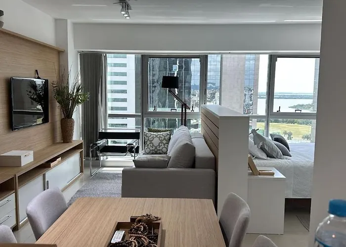 Ao Lado Shopping Com Vista Guaiba Apartment